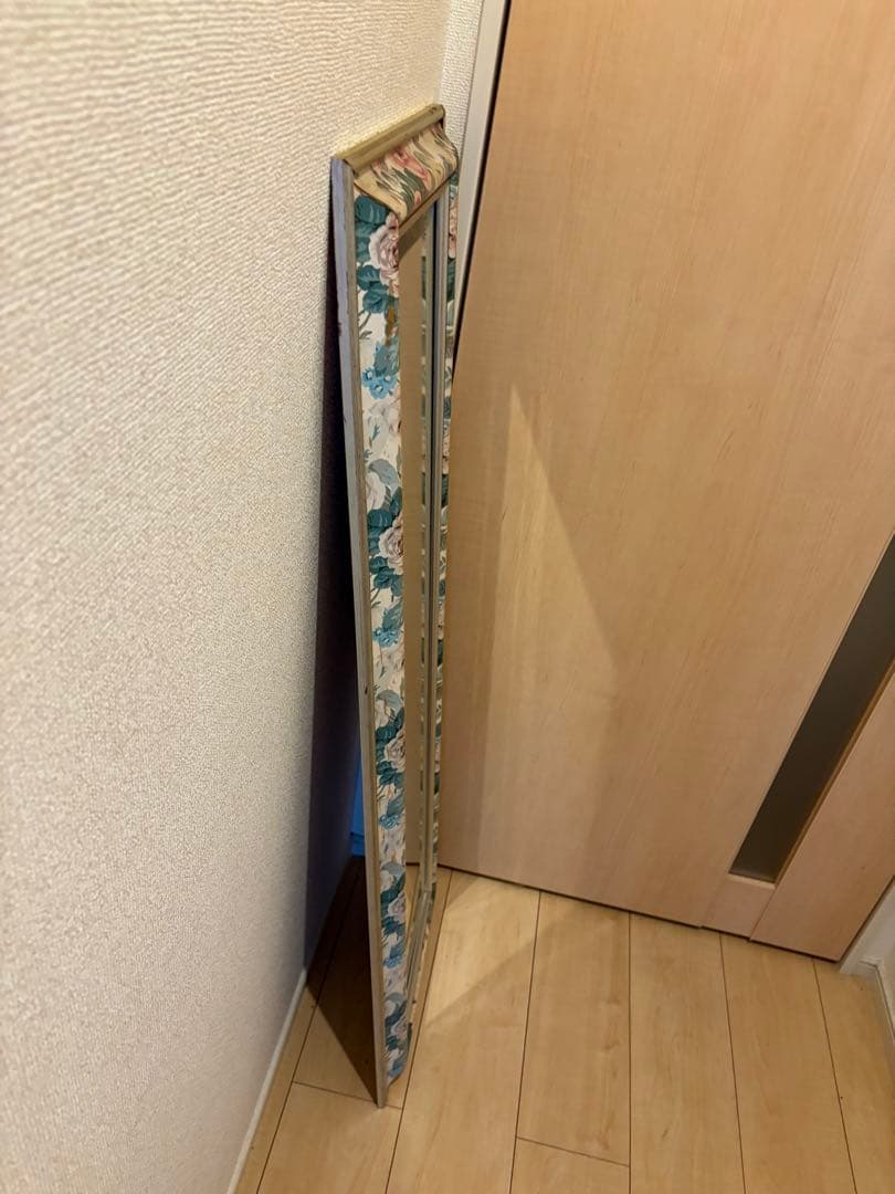 イタリア製 アンティークミラー　壁掛け 鏡 花模様 ウォールミラー