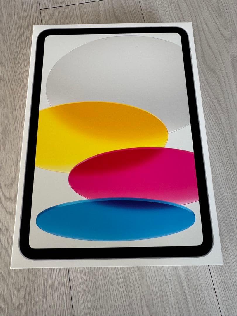 iPad (第10世代) Wi-Fi 64GB + Combo Touch