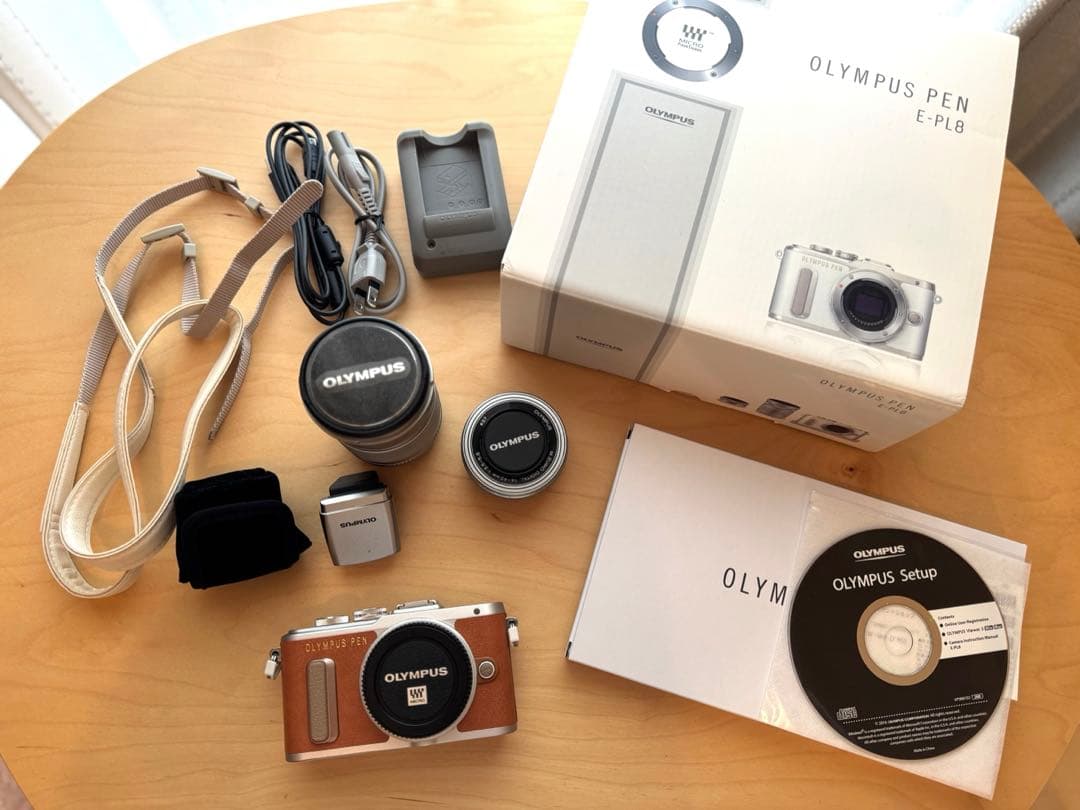 美品！OLYMPUS PEN E-PL8 ダブルズームキット