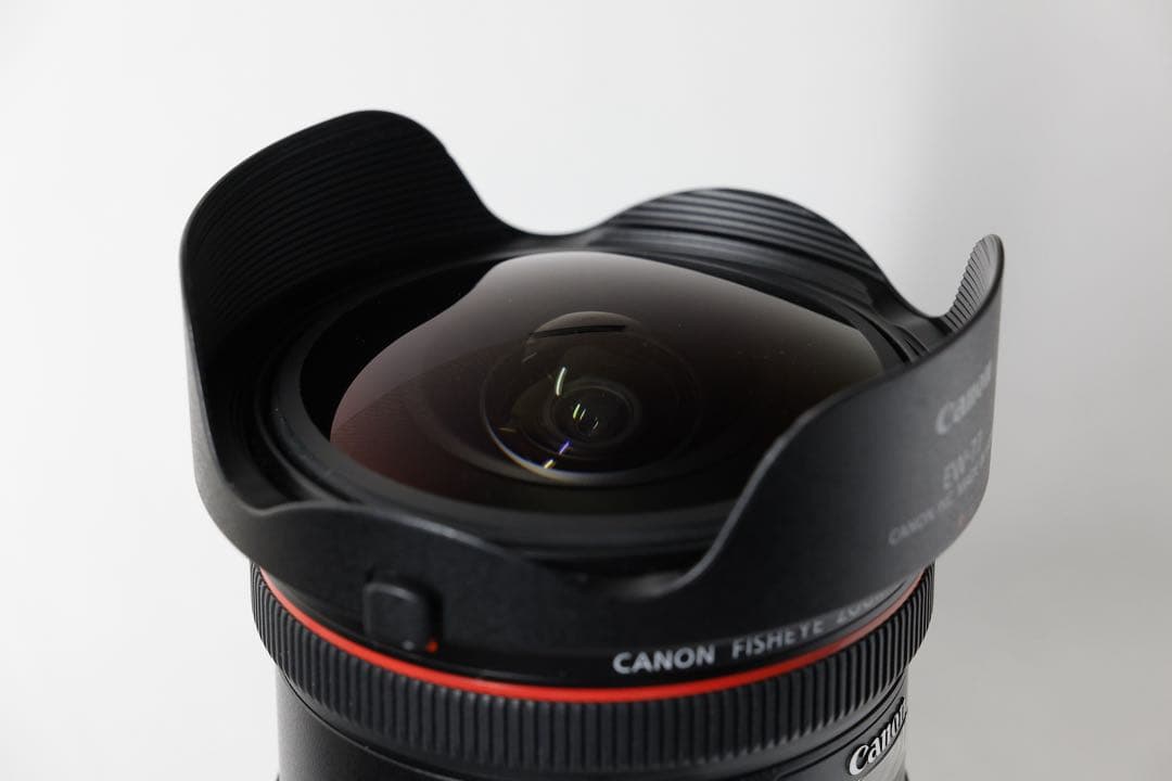 EF8-15mm F4L フィッシュアイ USM
