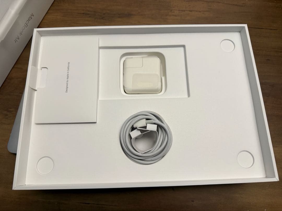 MacBookAir 13インチ Intel i5 8Gメモリ512GB