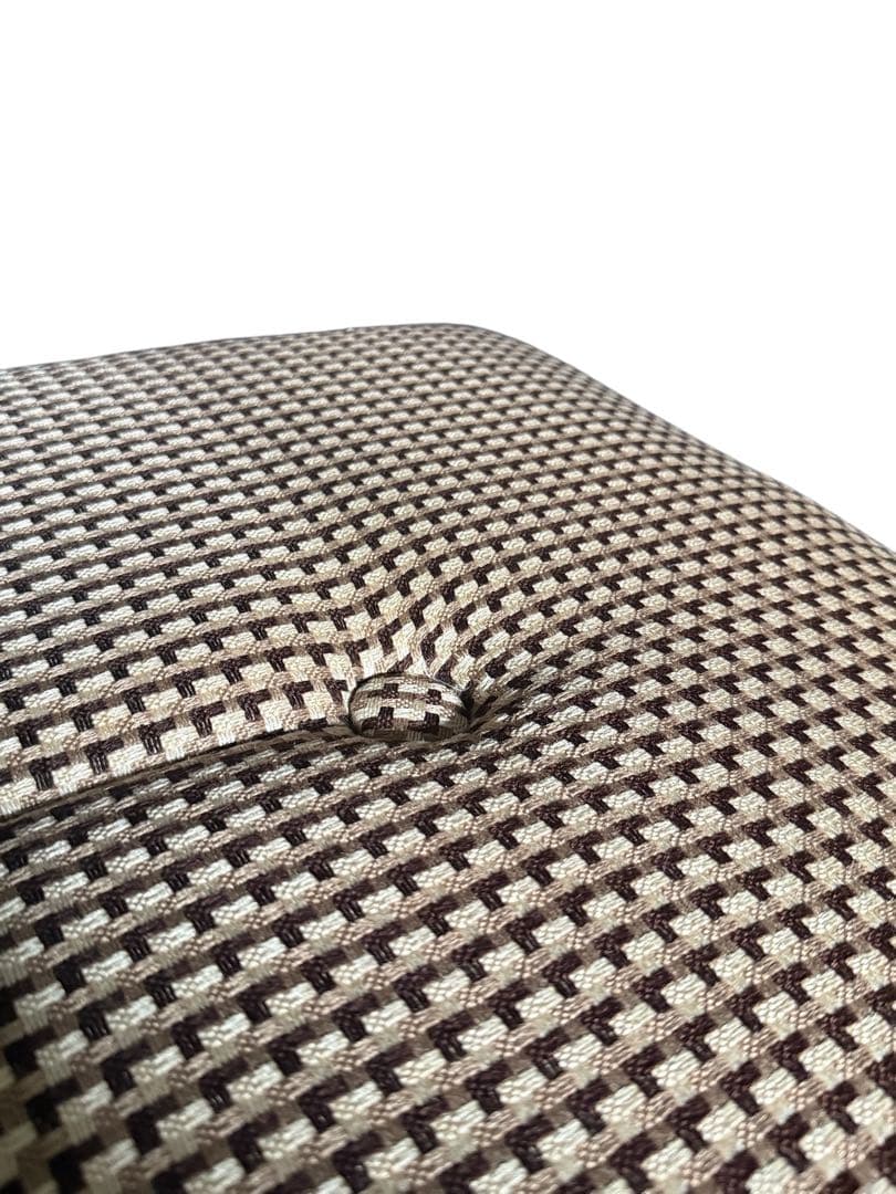 HR789 カリモク60 復刻プレート　総柄　1Pソファ　ベルベット　ボタン