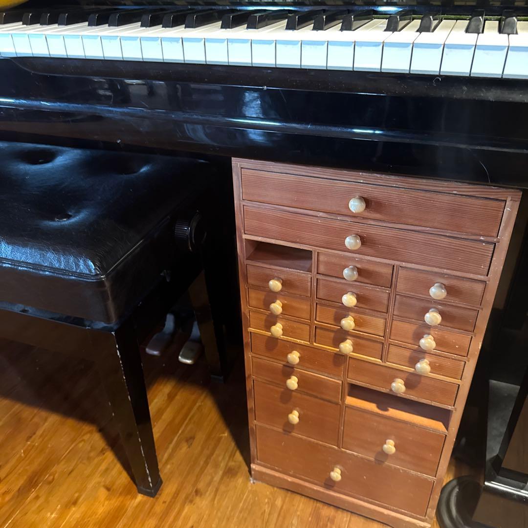 アンティーク木製多段引き出し１９杯