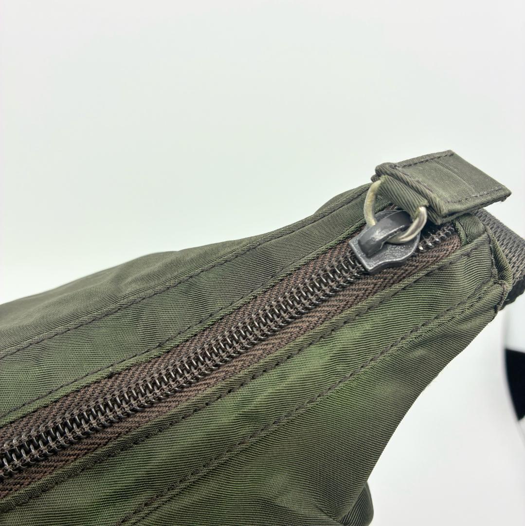 PRADA プラダ ナイロン ショルダーバッグ カーキ A1359C2