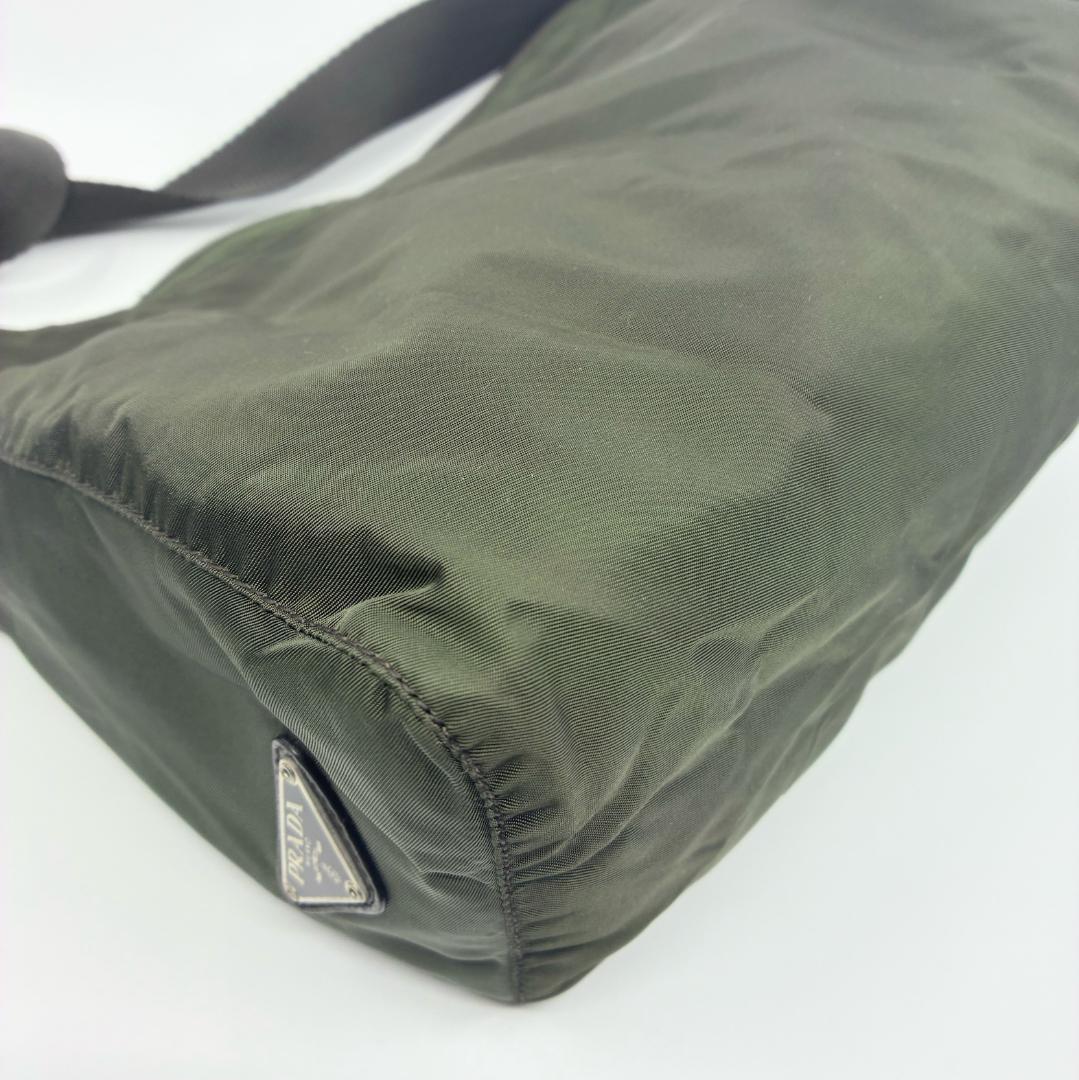 PRADA プラダ ナイロン ショルダーバッグ カーキ A1359C2