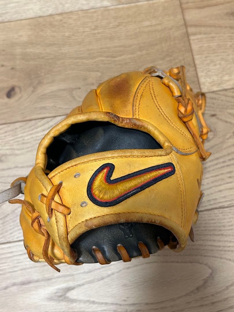 Nike Vapor 硬式野球グローブ オレンジ　内野