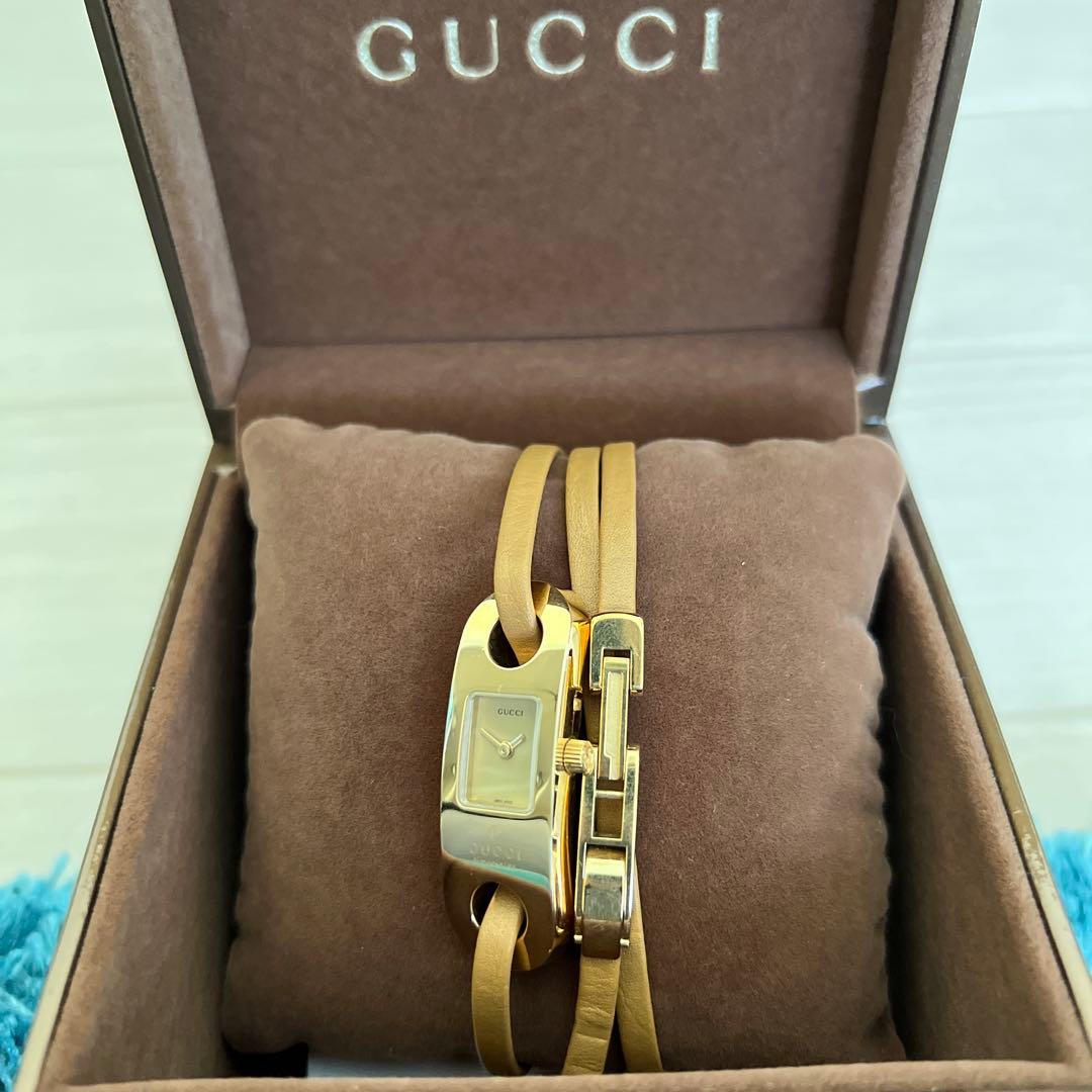 GUCCI ゴールド ブレスレットウォッチ
