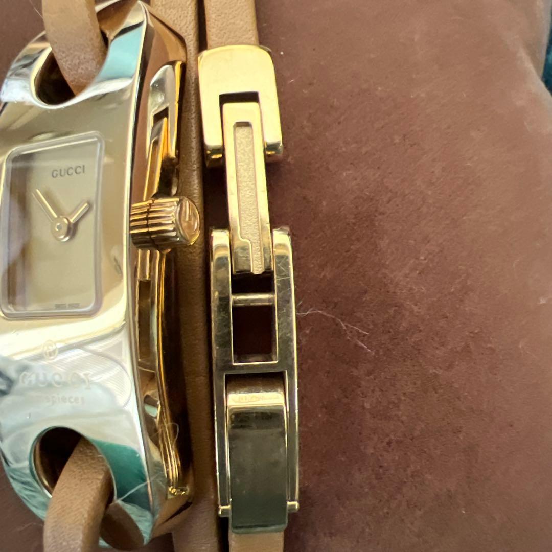 GUCCI ゴールド ブレスレットウォッチ