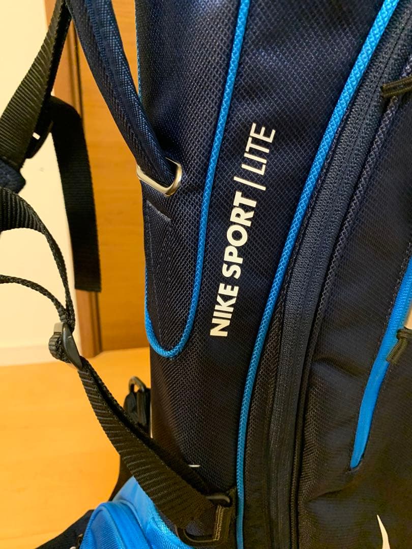 美品　Nike Sport Lite ゴルフバッグ キャディバック スタンド