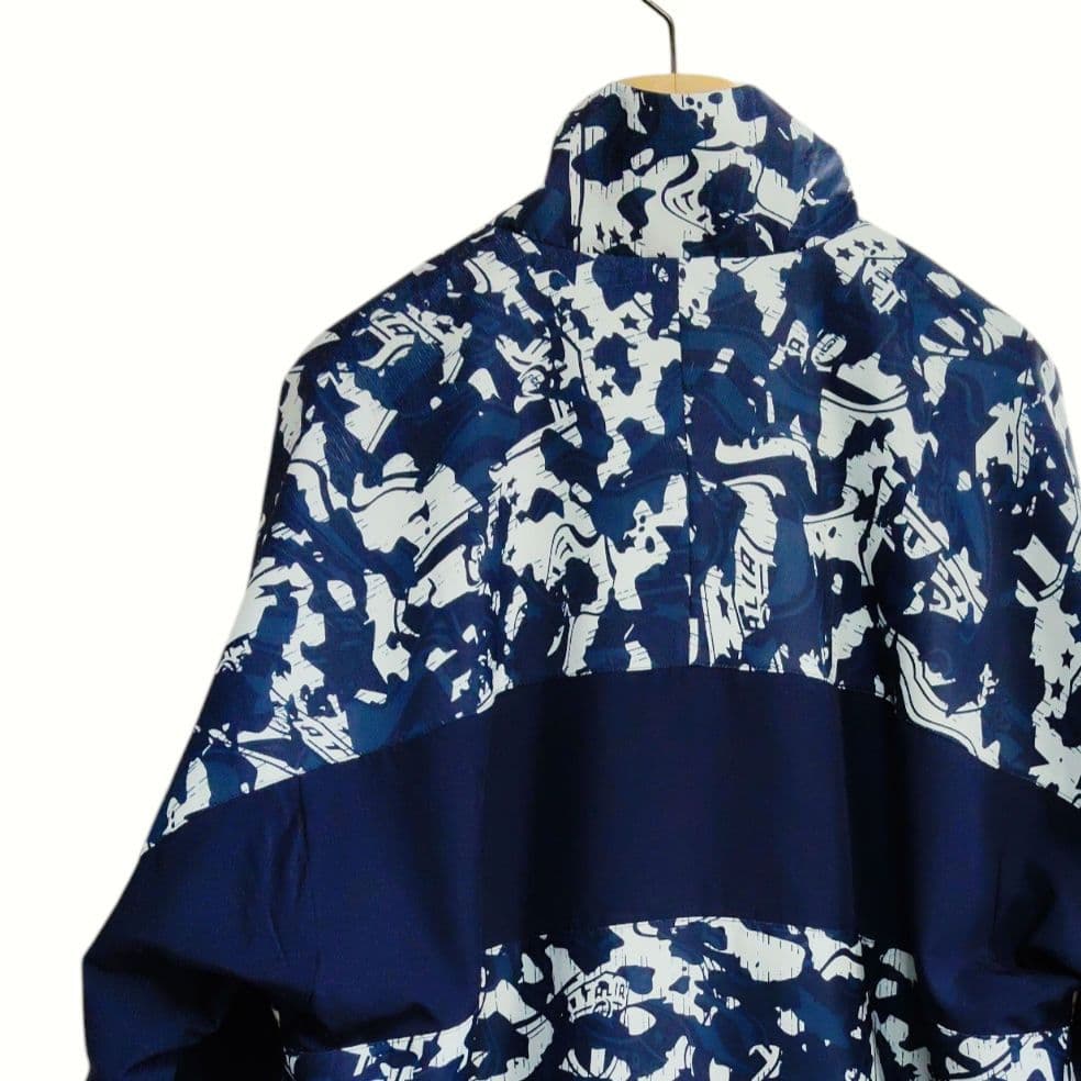 新品希少品 サッカーイタリア代表ウーブントップ トレーニング ジャージジャケット