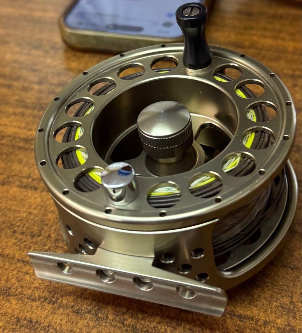 AIRFLO T7 5/7 フライリール 収納袋付き