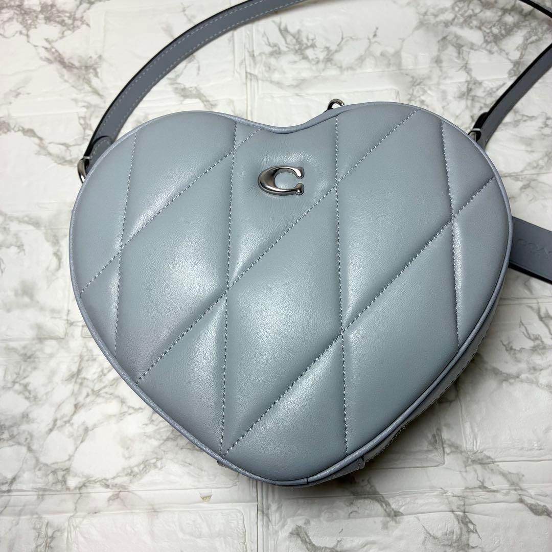 極美品　コーチ ハート クロスボディ キルティング　ショルダーバッグ