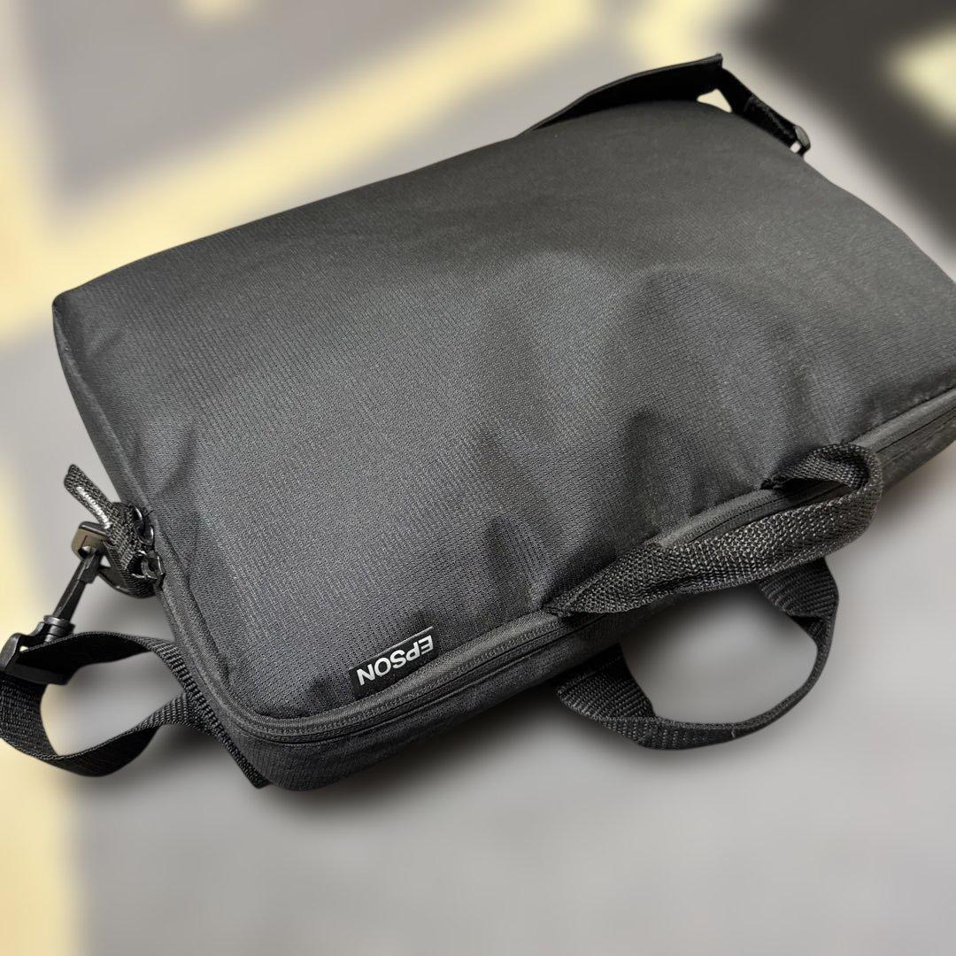 EPSON 単焦点プロジェクター　EB-1780W　ほぼ新品