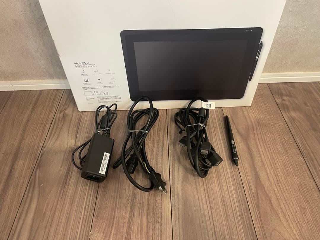 Wacom Cintiq 16 液晶ペンタブレット 本体・付属品セット