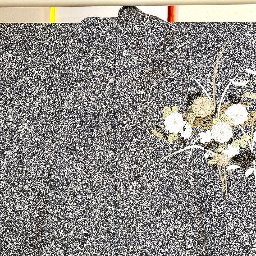 着物-袷着物2 秋草文様 黒地に金彩上品で華やかな装い【訪問着】【正絹】【美品】