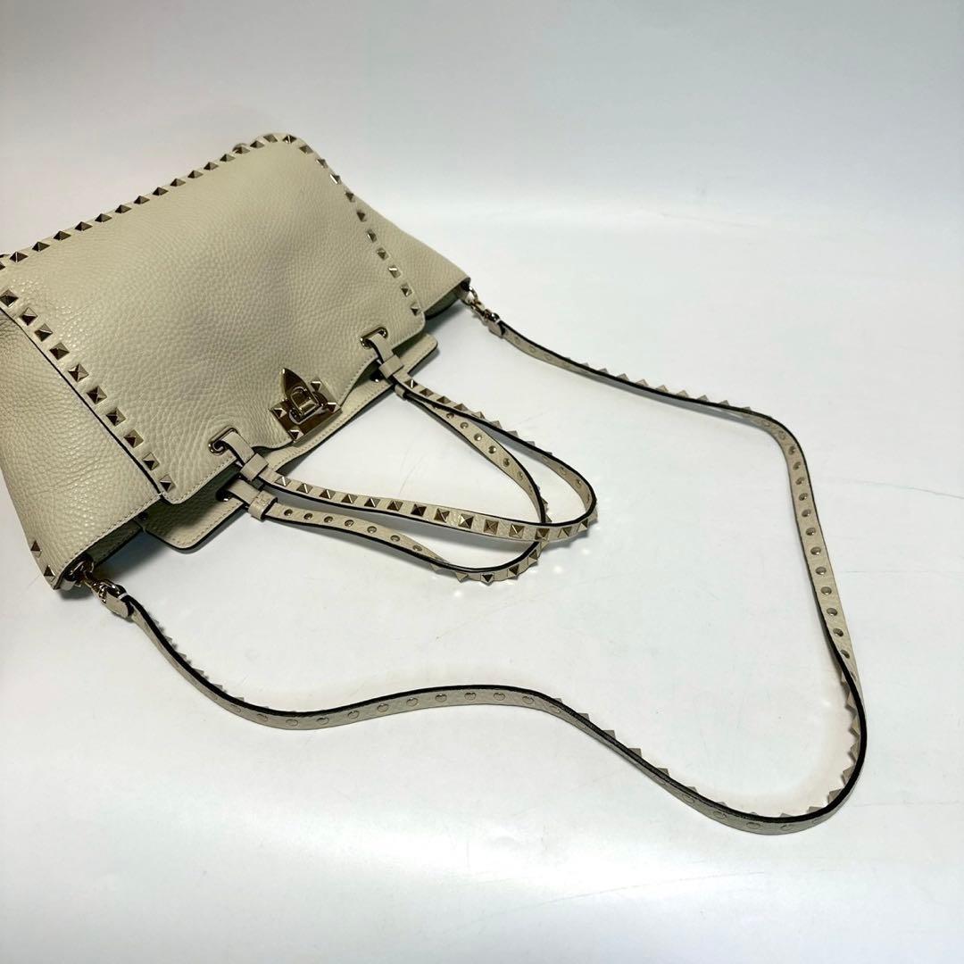 t95【極美品】保存袋付　ヴァレンティノロックスタッズシボ革2wayショルダー.