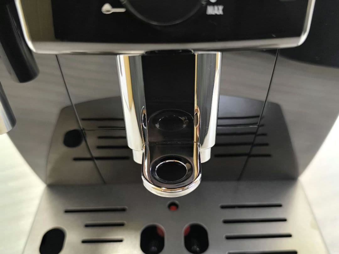 デロンギマグニフィカS コンパクト全自動コーヒーマシン ECAM23120B 4