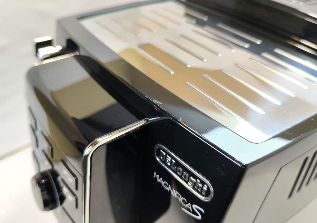 デロンギマグニフィカS コンパクト全自動コーヒーマシン ECAM23120B 4