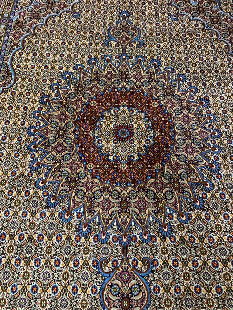 送料込み！　ペルシャ絨毯 イラン シルク 307×197