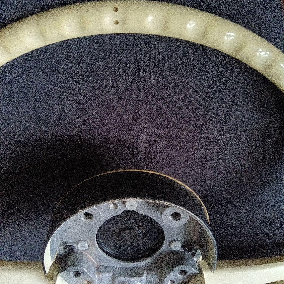 t*4様 メルセデス・ベンツ 　ホワイトステアリング 　縦目