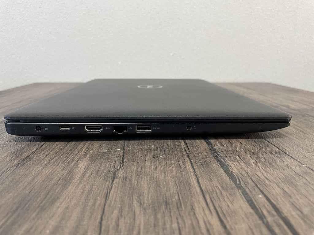 DELL Latitude 3590　ノートパソコン　15.6インチ