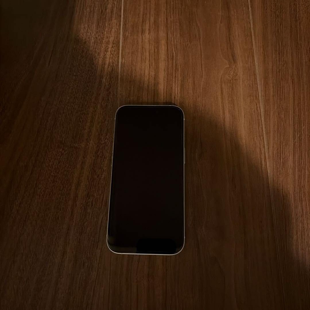 iPhone 15 ホワイト（ブルー）本体 箱付き