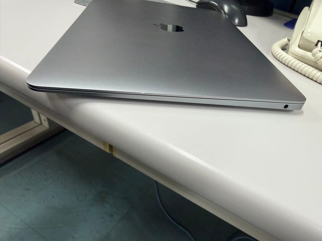 MacBook Air (Retina, 13-inch, 2018) 本体