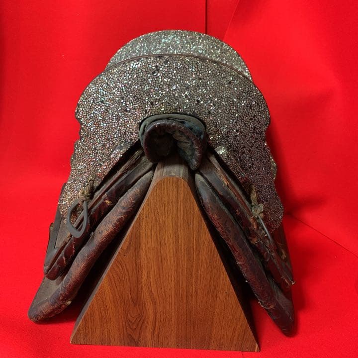 馬具　鎧　馬術　床の間　馬好き　骨董品　博物館　美術館　螺鈿細工　貝細工馬の鞍