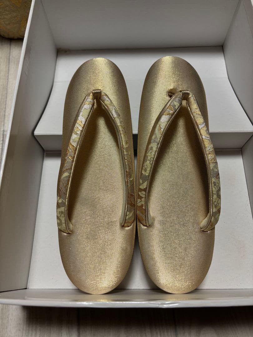 はきもの匠　神田胡蝶　帯地　最高級草履バック　Ｌサイズ　シャンパンゴールド