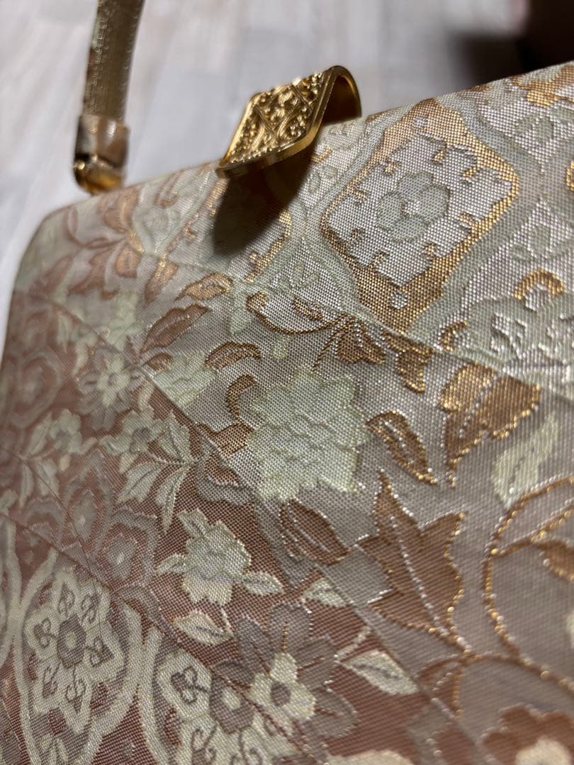 はきもの匠　神田胡蝶　帯地　最高級草履バック　Ｌサイズ　シャンパンゴールド