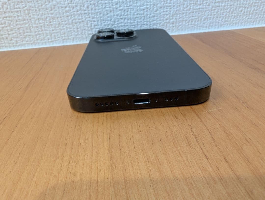 iPhone 14 Pro 本体