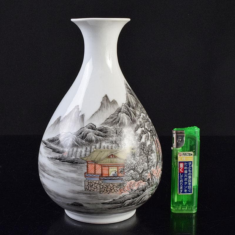 中国　乾隆年製款　粉彩　色絵　山水人物文　玉壷春瓶　V　R9206