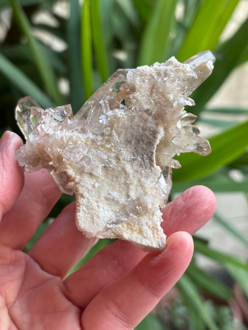 インド　マニカラン　サマディクォーツクラスター　145g ブーケのよう　天然石