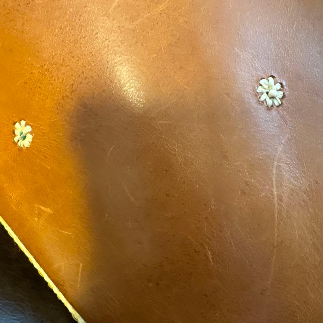 [エンリペグリン]革+小花刺繍ビーズ クッションカバー+中袋