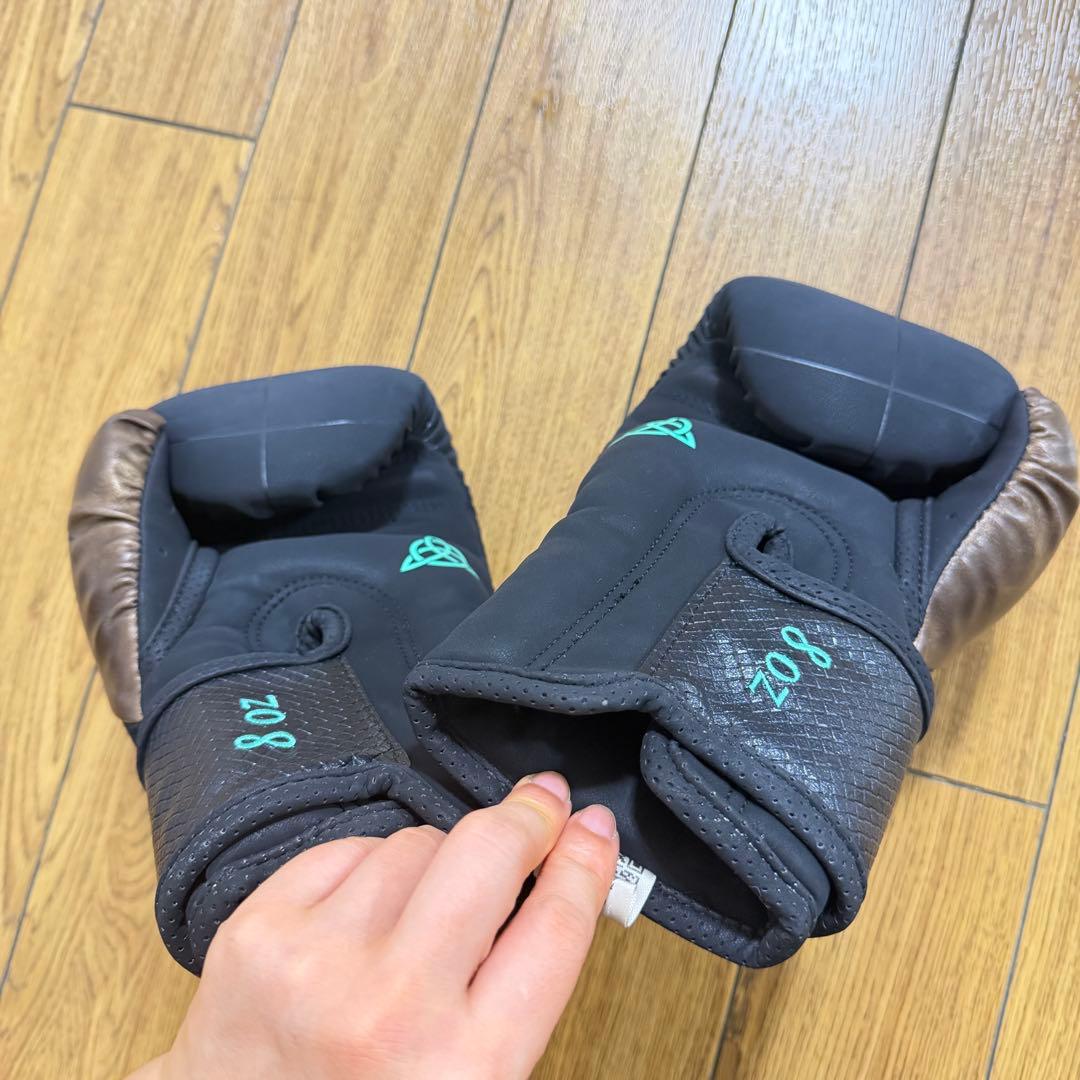 激レア Venum アサシンクリード ボクシンググローブ