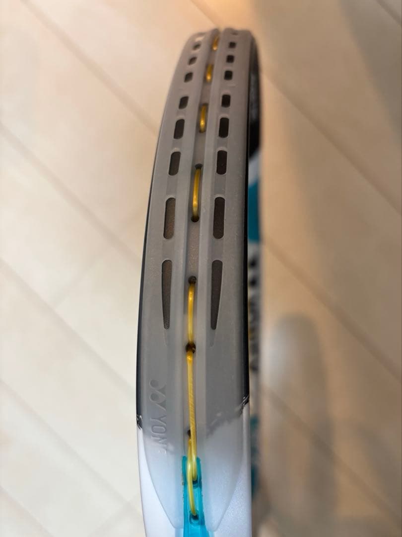 硬式テニスラケット YONEX ASTREL 105　極美品☆