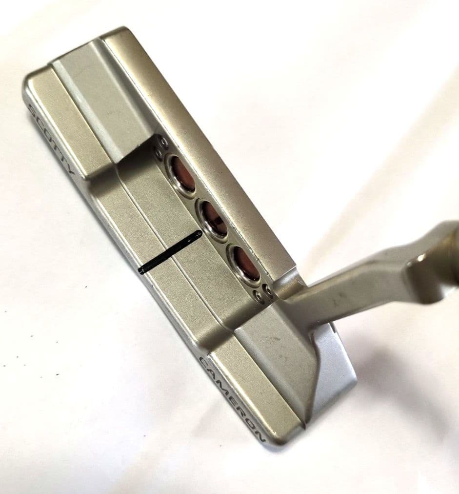 Scotty Cameron Select Newport2 2016（左）