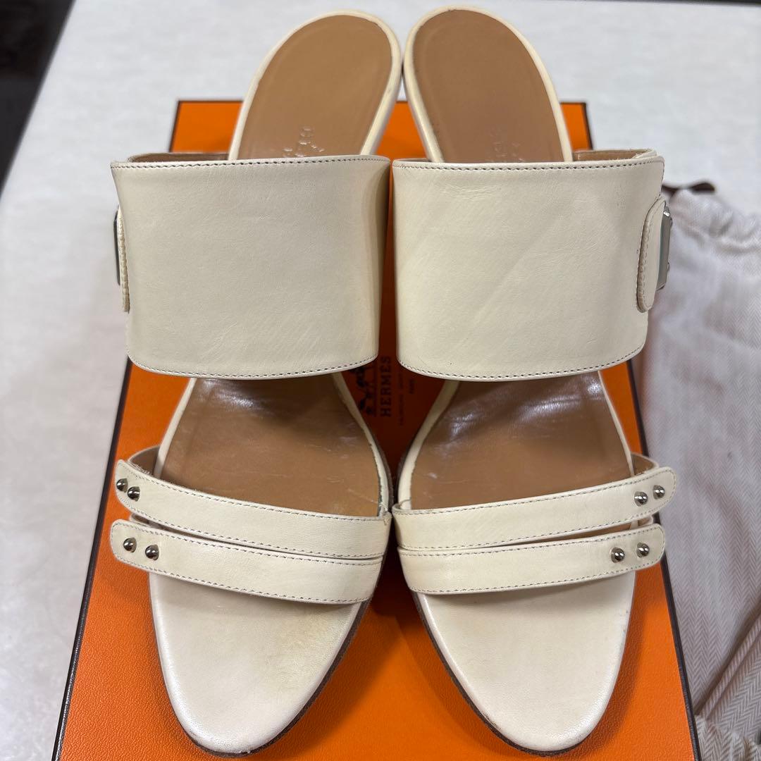 タンスノーイー( ᐪ꒳ᐪ ) HERMES アイボリー レザー ミュール