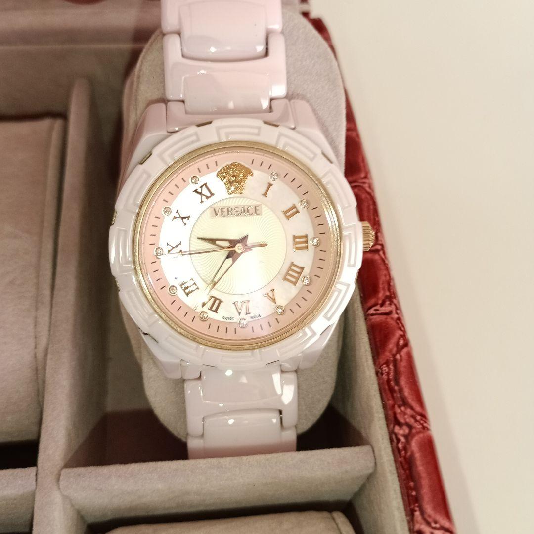 赤色クロコダイル型押の鍵付き時計ケース とレディース腕時計6本まとめ売り