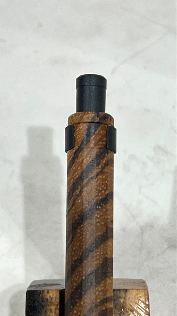 aikok　orenznero支給　ゼブラウッド12角軸　格子何グリップ