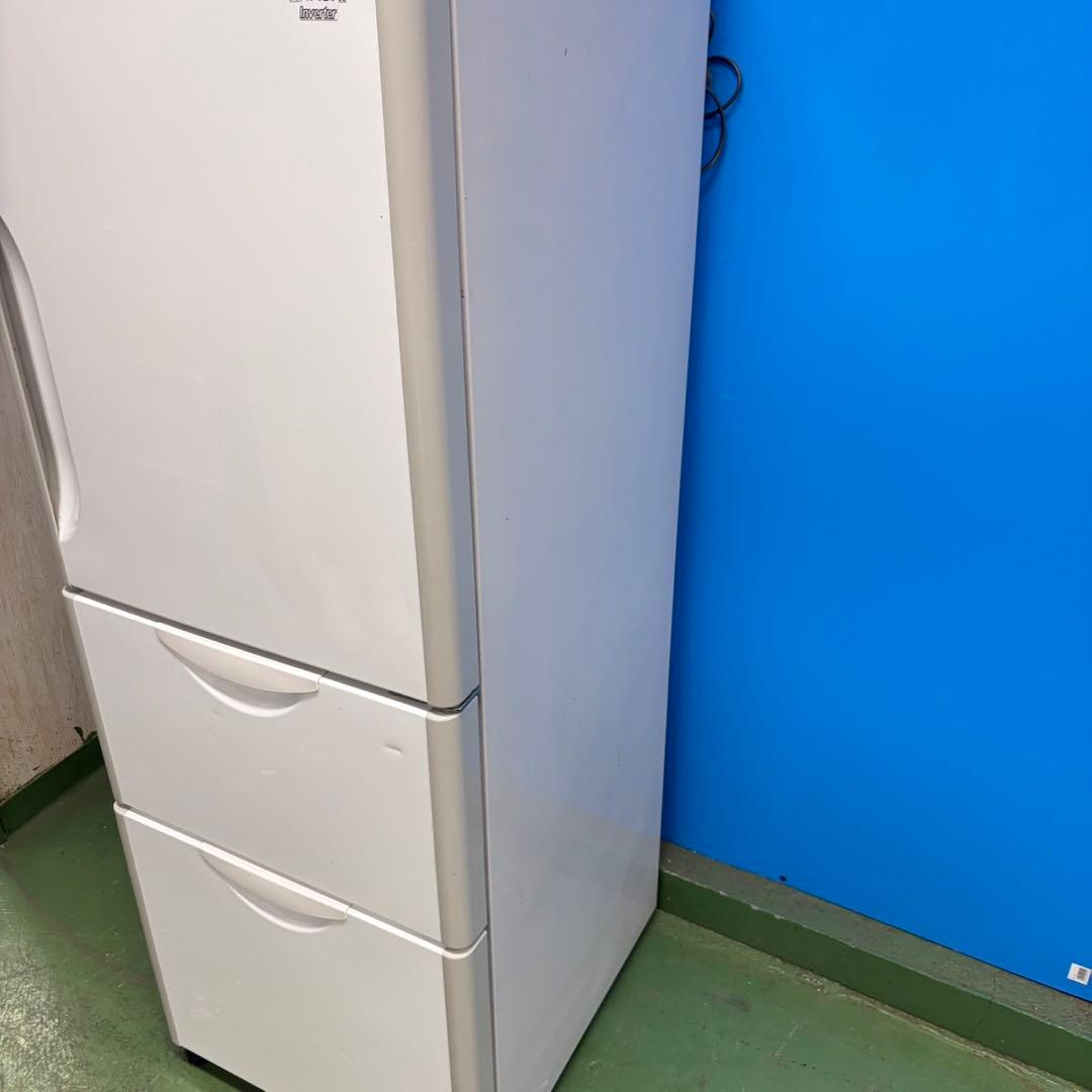 703 日立　中型冷蔵庫　小型　一人暮らし　右開き　200L強　小型　一人暮らし