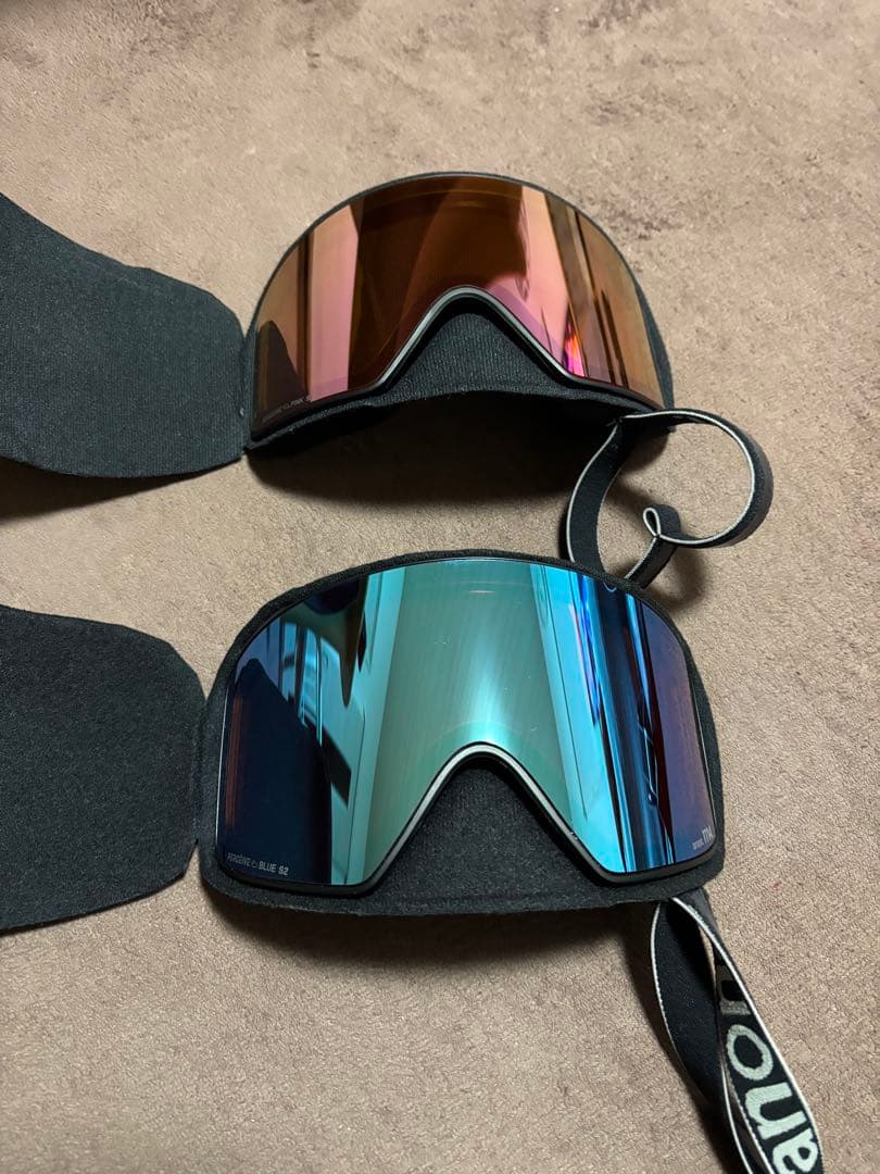 anon. m4. ゴーグルとフェイスガード2枚、ハードケースセット