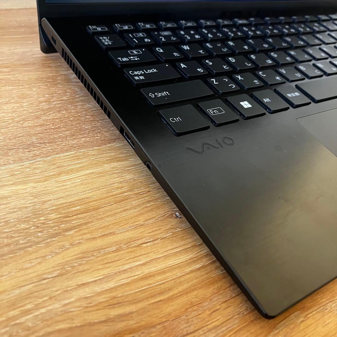 バッテリー良好/軽量/VAIO/SSD/Windows11/黒/ノートパソコン