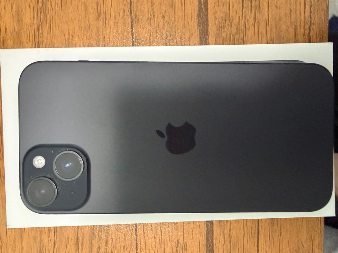 Apple iPhone15plus 画面にヒビあり 初期化済み バッテリー90