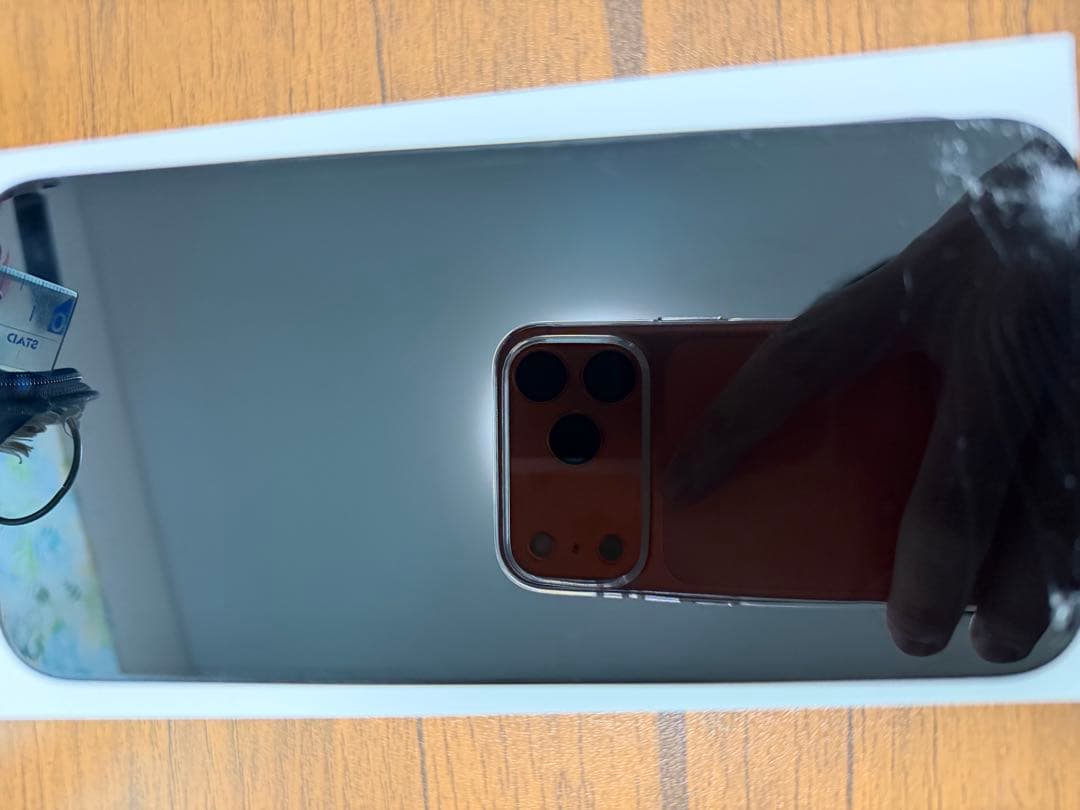 Apple iPhone15plus 画面にヒビあり 初期化済み バッテリー90