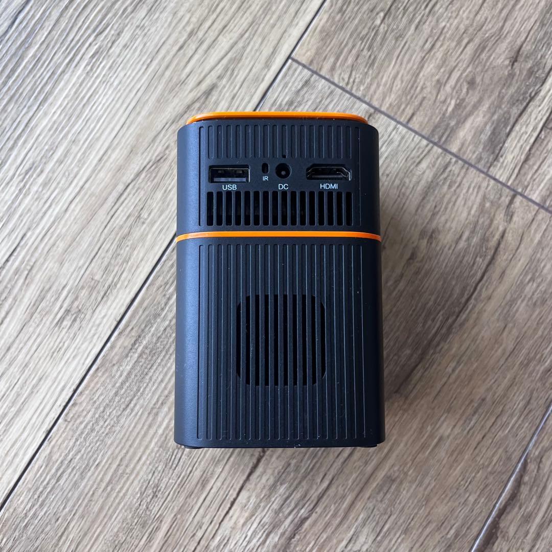 ●使用回数少なめ！【プロジェクター 小型 】FATORK 5G プロジェクター