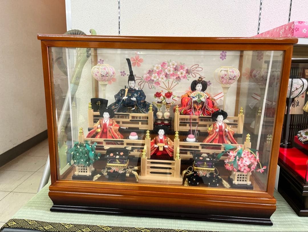 わかさや人形店閉店処分　全品9割引き雛人形 ガラスケース付き　オルゴール付き