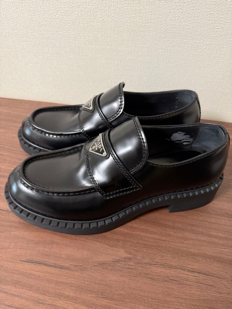 PRADA プラダ チョコレート ブラッシュドレザー ローファー