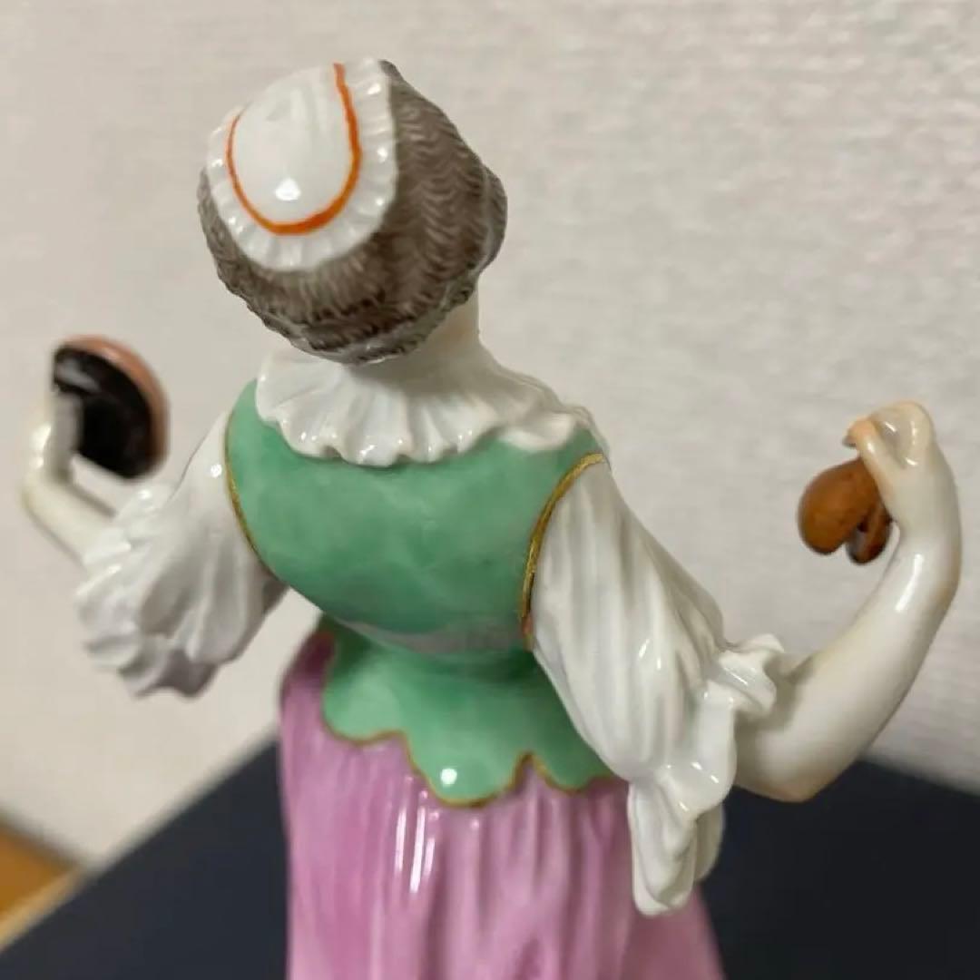 ＊ケンドラー＊コロンビーヌ＊高さ１４cm・左手の一部に綺麗な修復あり・マイセン・