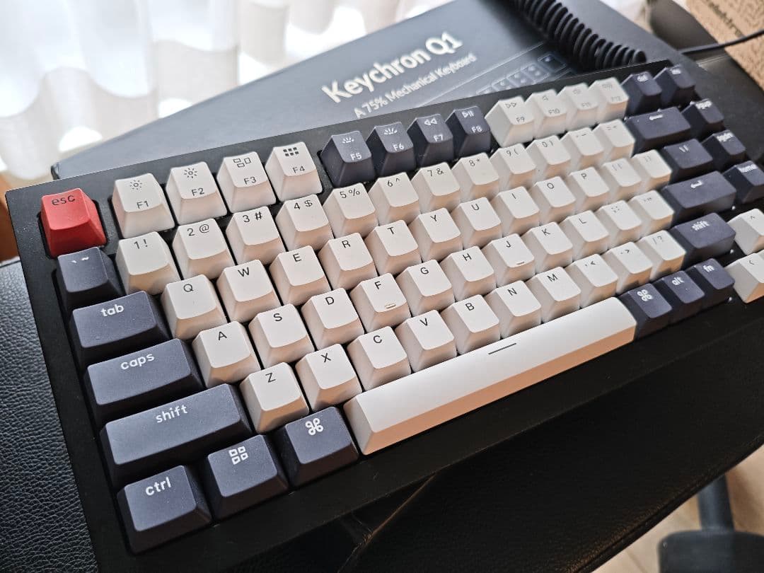 Keychron Q1 黄軸